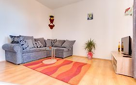 Apartment Ema
